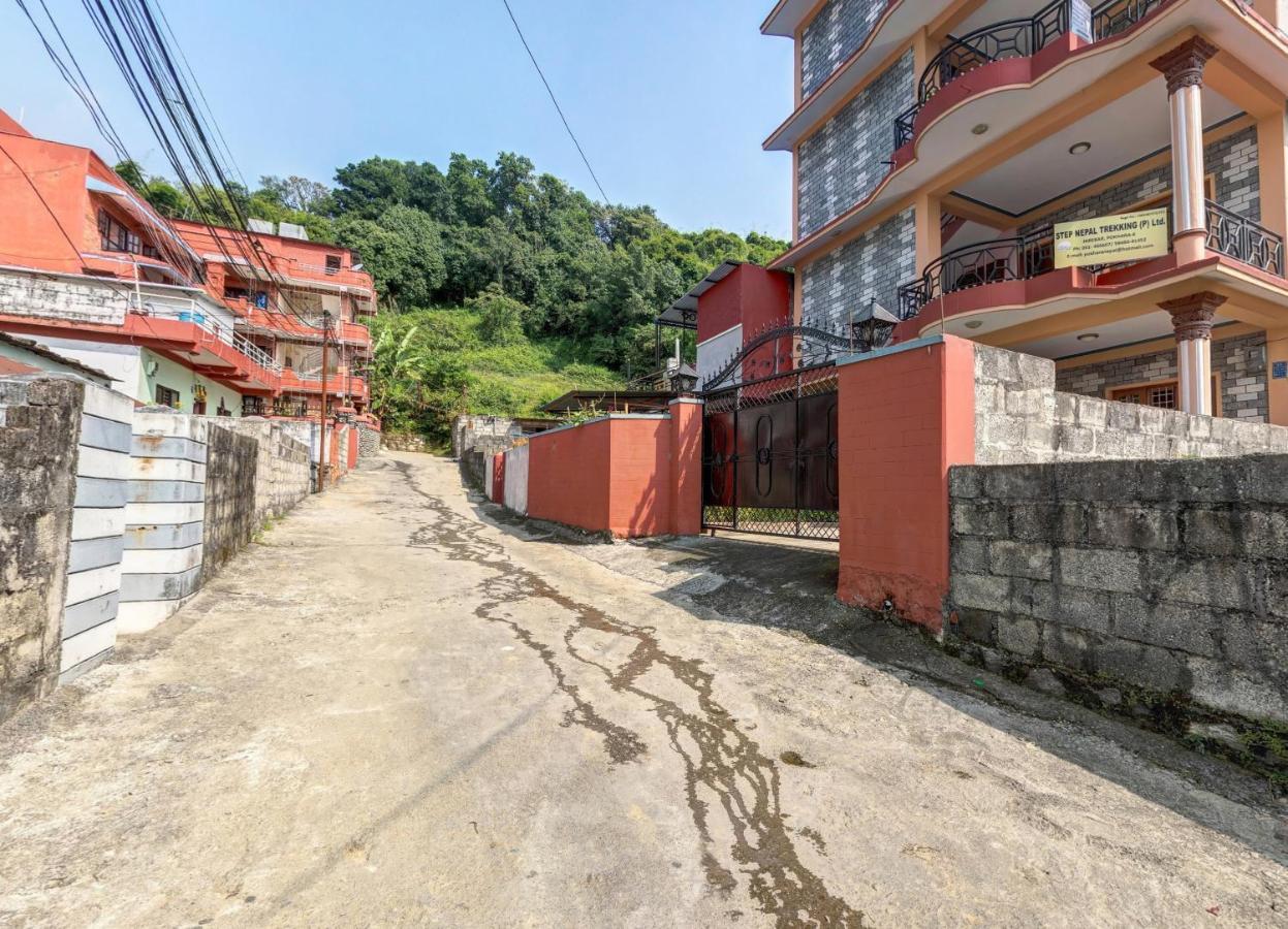 Pokhara Abroad Inn Bagian luar foto