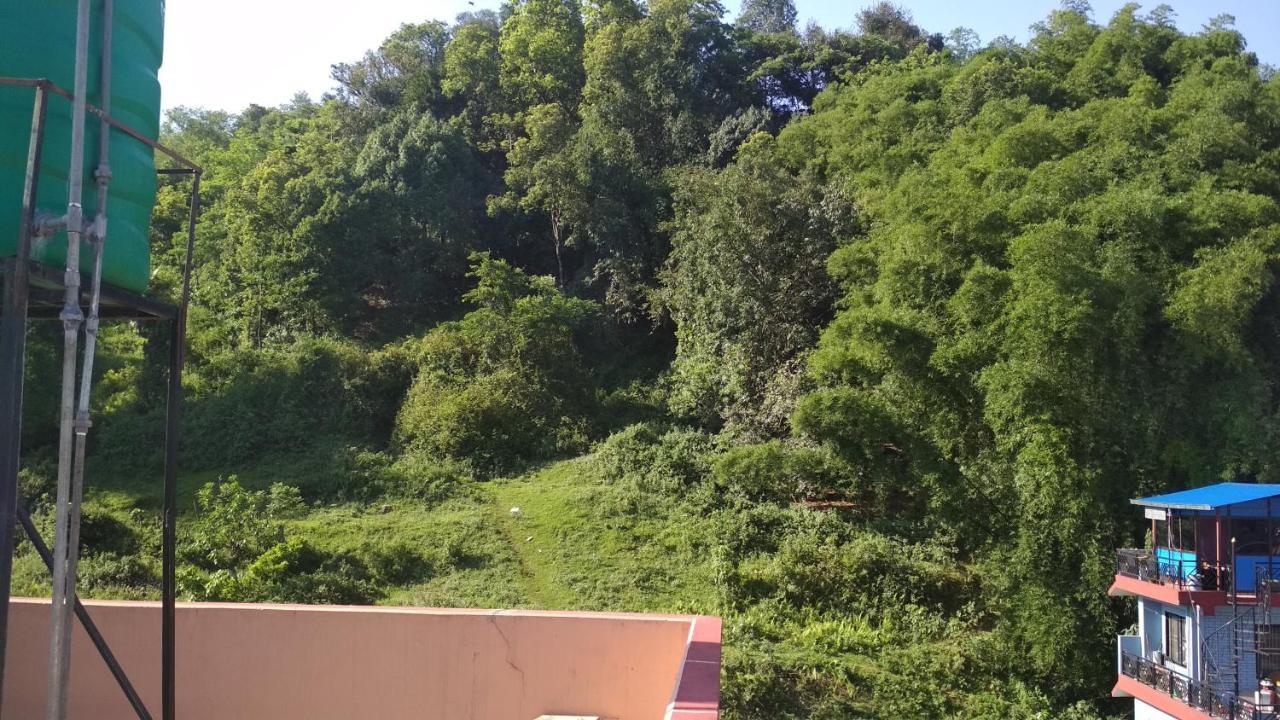 Pokhara Abroad Inn Bagian luar foto